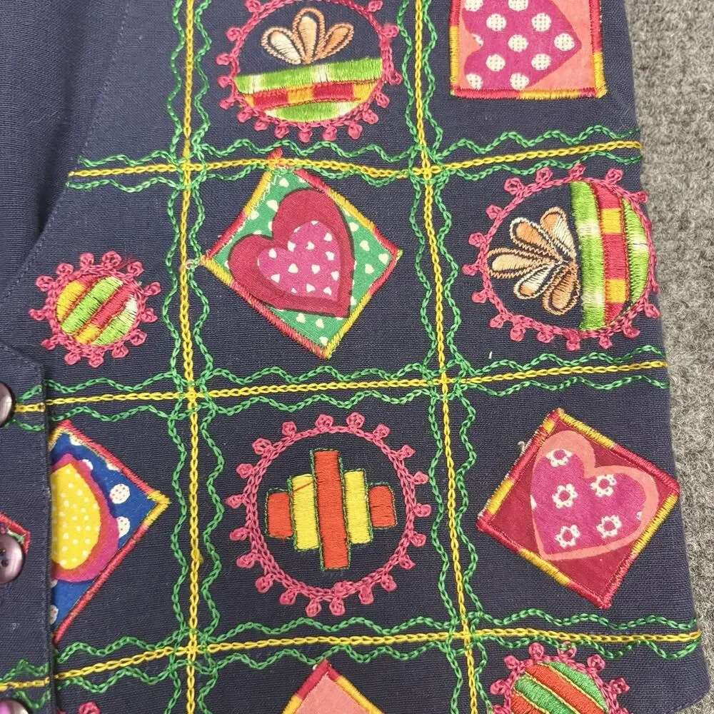 Vintage Patchwork Vest Embroidered Hearts Folk Art Artsy Teacher Grandmacore XS